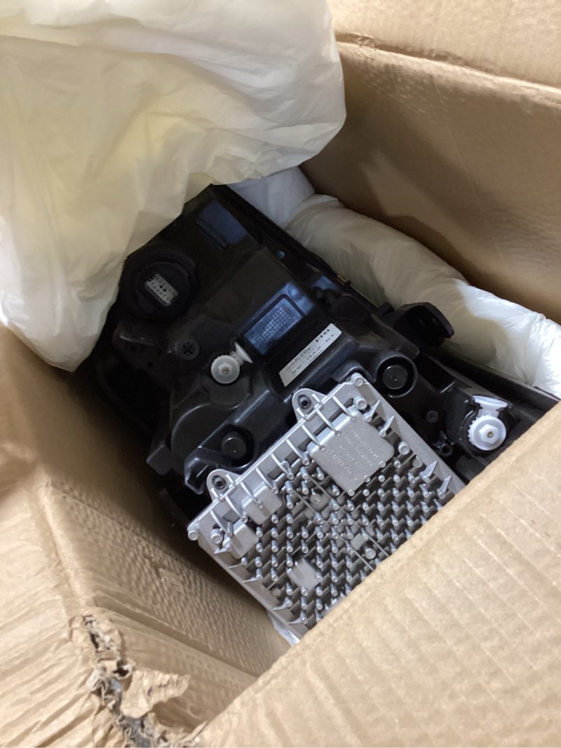 Condition photo showing Good Condition for huray hid headlight assembly for jeep cherokee 2019-2023 [only for xenon type] oe head lamp replacement passenger side passenger side(right)