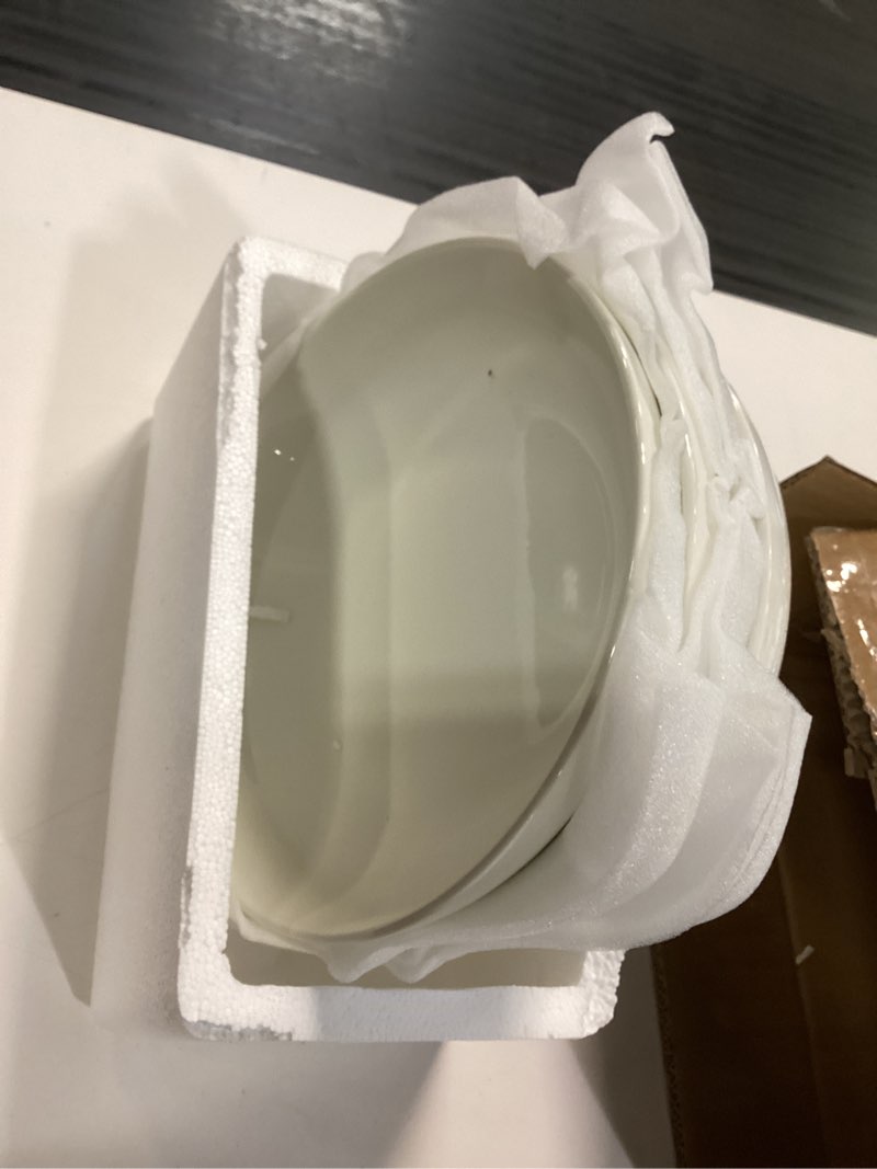 Condition photo showing Good Condition for malacasa 8.85" large pasta bowls, 42 oz white salad bowls soup bowls, porcelain serving bowls set of 4, large kitchen bowl plates pasta plates, microwave & dishwasher safe, series regular ivory white 42 oz (4 piece)