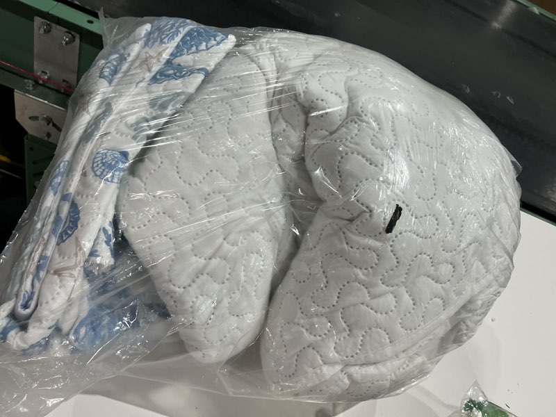 Condition photo showing Good Condition for weesire coastal bedding queen size coastal quilt with 2 shams, nautical beach comforter sets ocean bedspreads blue seahorse coverlet summer bedding, 90''x96'' seahorse queen