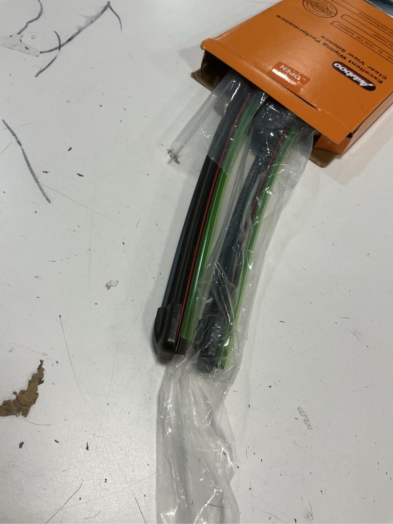 Condition photo showing Good Condition for autoboo 24" and 18" windshield wipers blades (pack of 2),oem quality premium all-seasons wiper blades,stable and quiet armor wiper blades 24" + 18"(pair for front windshield)