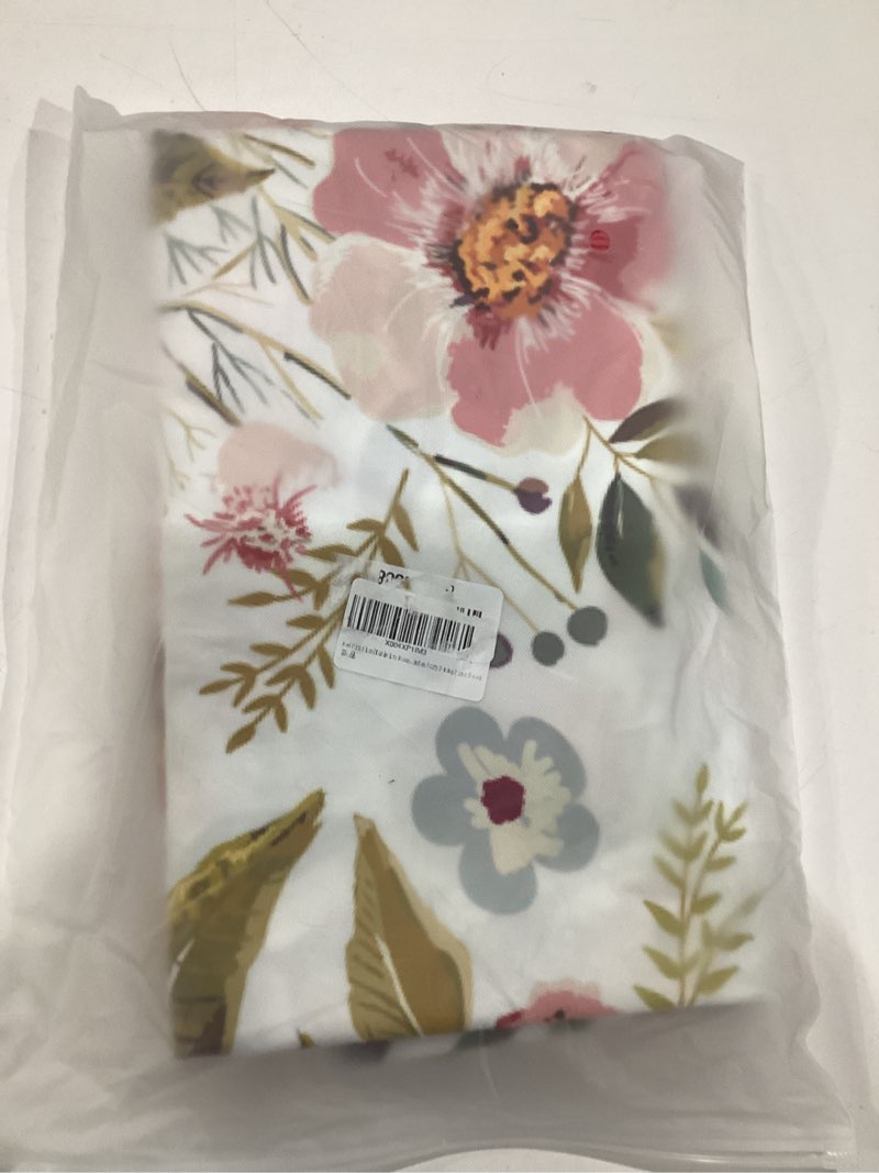 Condition photo showing New/Like New for red pink floral tablecloth round 70 inch vintage penoy wildflower green leaves table cloth polyester fabric farmhouse outdoor spring summer flowers table cover for kitchen party dining picnic decor penoy 70" (round)