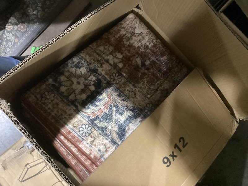 Condition photo showing Good Condition for GarveeHome Large Area Rug 9x12 Washable Vintage Floral Rug for Bedroom Low Pile Distressed Throw Rug Non Slip Soft Foldable Floor Cover for Living Room Home Nursery Office, Red Vintage Red 9' x 12' (Rectangular)