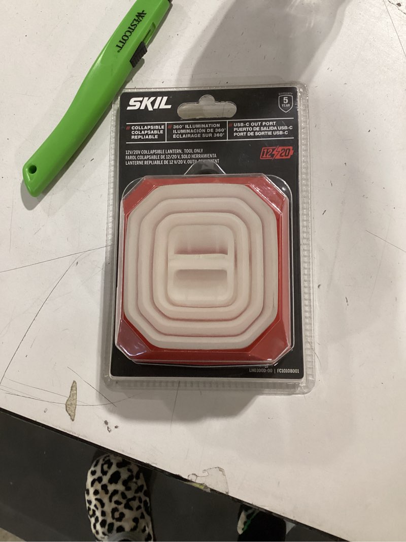 Condition photo showing Good Condition for SKIL 12V/20V Collapsible Lantern 300-Lumen 1 -Adjustable Mode LED Rechargeable Flashlight