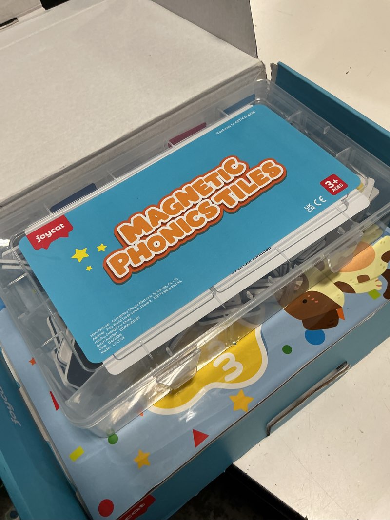 Condition photo showing Good Condition for joycat 265 phonics magnetic letter tiles, with 3 word building folder