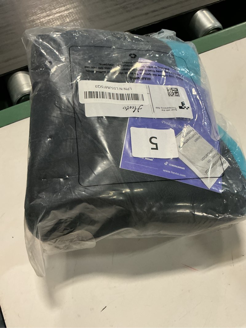 Condition photo showing Good Condition for Hevto Kids Wetsuit for Boys Girls Toddler Youth 3/2mm Neoprene Full Wet Suits in Cold Water for Swimming Surfing Diving K1-3mm-Back Zip-Blue 5