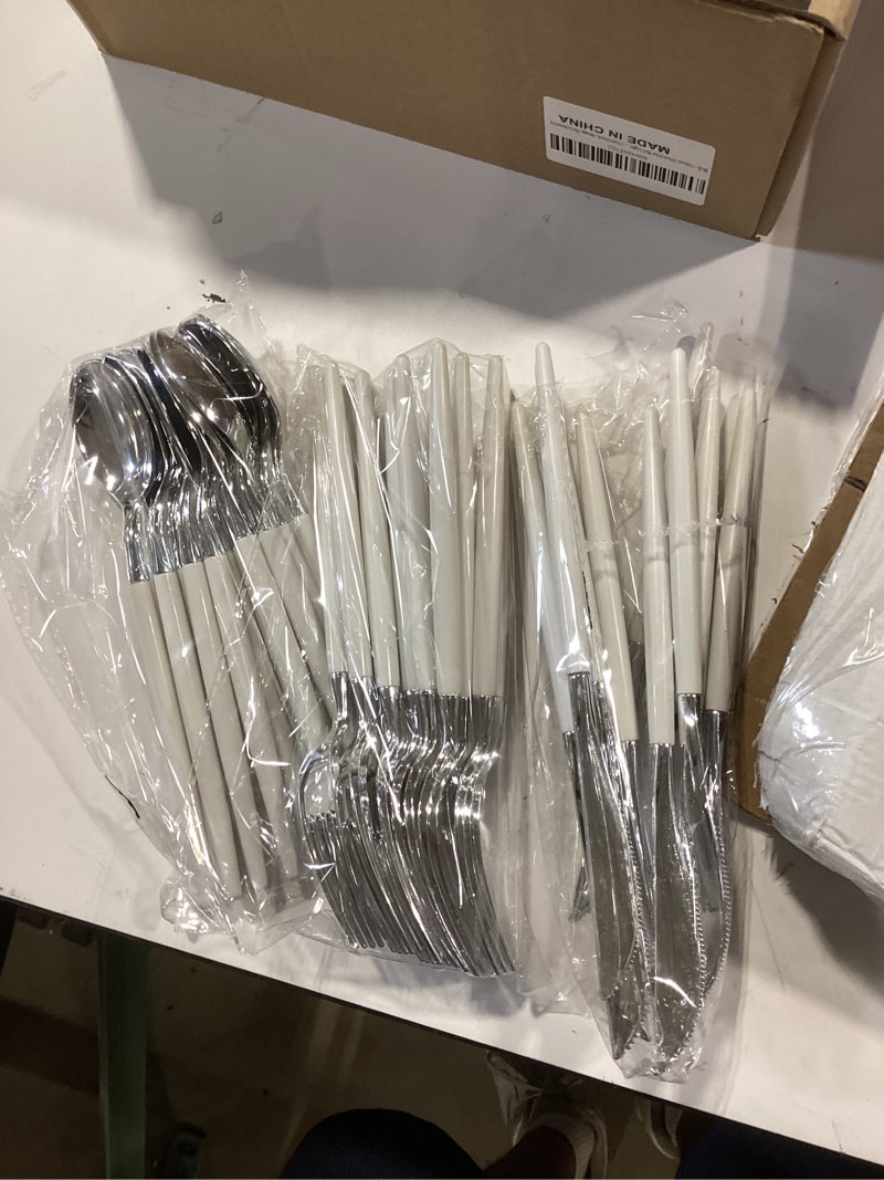 Condition photo showing Good Condition for mirthmood 36 pcs plastic silverware,disposable silverware,disposable utensils heavy duty,plastic cutlery set,includes:20 knives, forks and spoons for party, birthday,wedding white silver 36