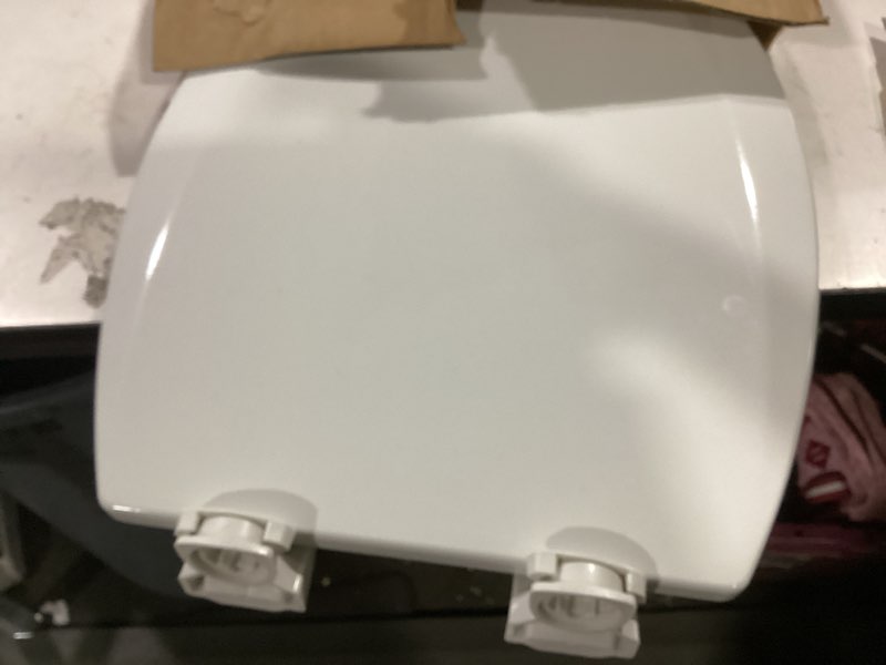 Condition photo showing Good Condition for bemis residential molded wood toilet seats white
