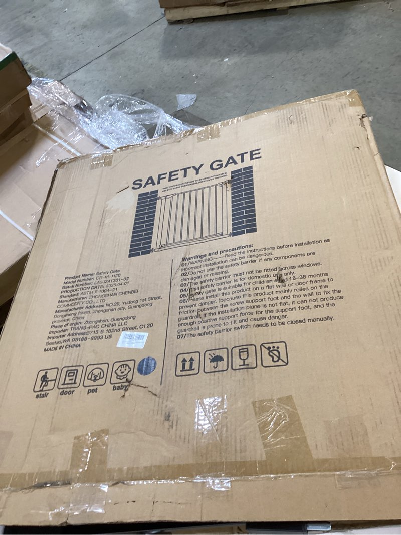Condition photo showing Good Condition for 29.5-40.5" baby gate for stairs, dog gate for doorways, walk thru auto close metal baby safety gate for the house, stairs and doorways, child gate pressure mounted, pet gate for dog indoor - black black 29.5-40.5"w x 30"h