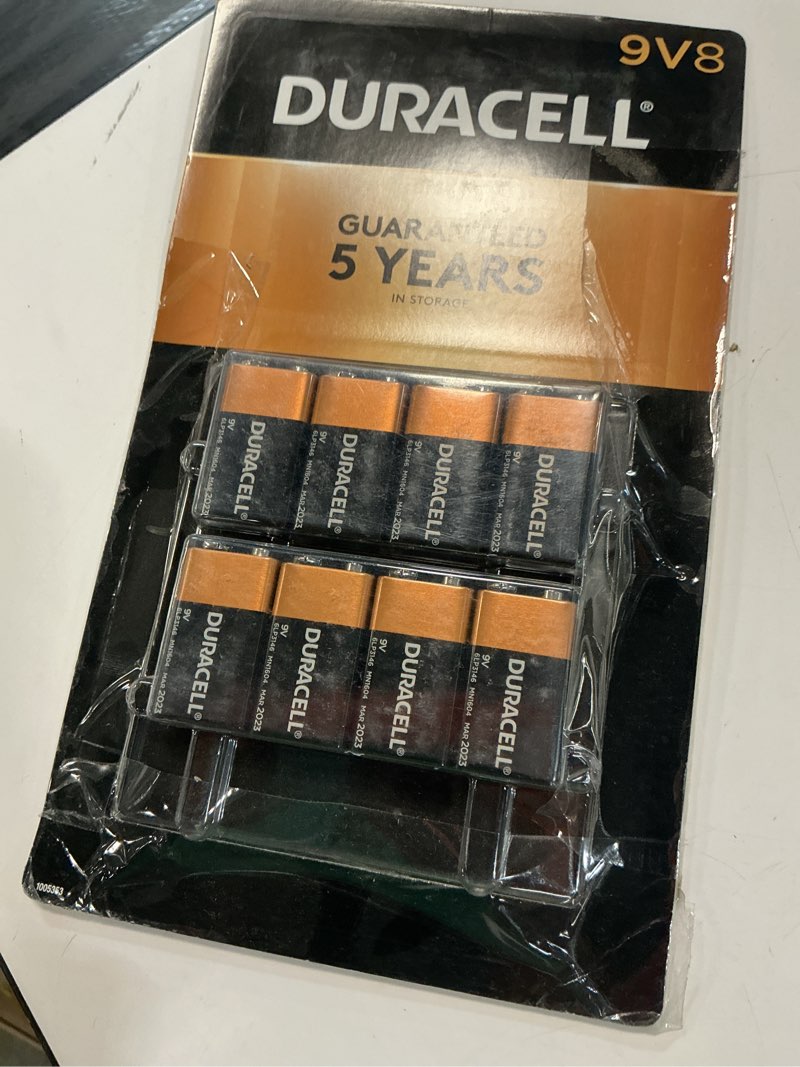 Condition photo showing Good Condition for duracell 9v alkaline batteries, 8 ct