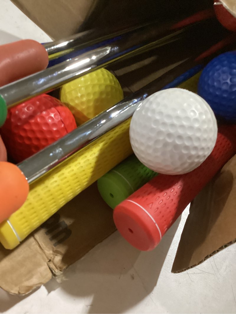 Condition photo showing Good Condition for hiboom 8 pack golf putter bulk putter for left and right handed golfers with 8 practice golf balls 33 inch multi color
