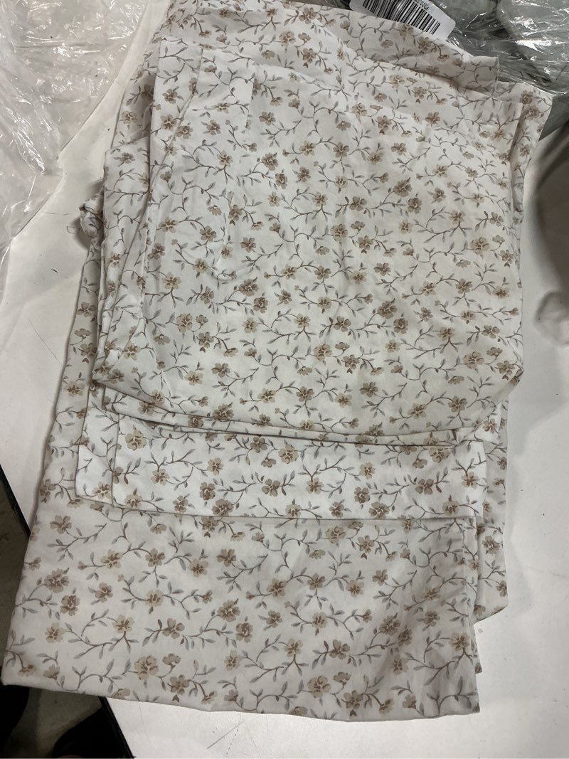 Condition photo showing Good Condition for organic crisp percale floral pillowcase set, king, toffee florette