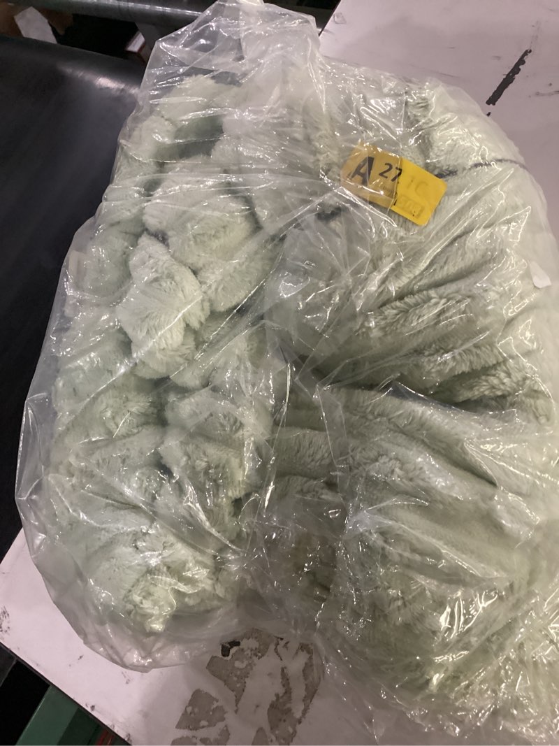 Condition photo showing Good Condition for couch cover for dogs washable, non slip sofa covers for pets 3 cushion couch sofa, sectional slipcover furniture protector (1 pcs 27.5"x94" khaki) 1pc/27.5"x94"/seat cover khaki