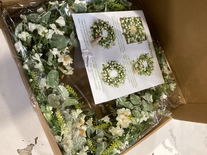 Condition photo showing Good Condition for sggvecsy white daisy wreath 24 inch with fake silk floral green eucalyptus leaves and lavender for spring summer front door window wall wedding farmhouse festival decor