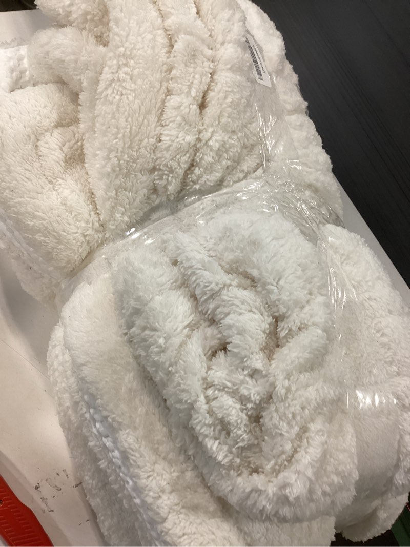Condition photo showing Good Condition for Electric Blanket King Size with Wireless LCD Controller, Waffle Fast Heating Heated Throw Blankets Machine Washable, 6 Heat Levels & 2-10H Time Settings, ETL Certified, White, 100" x 90" White-waffle King 100"× 90"