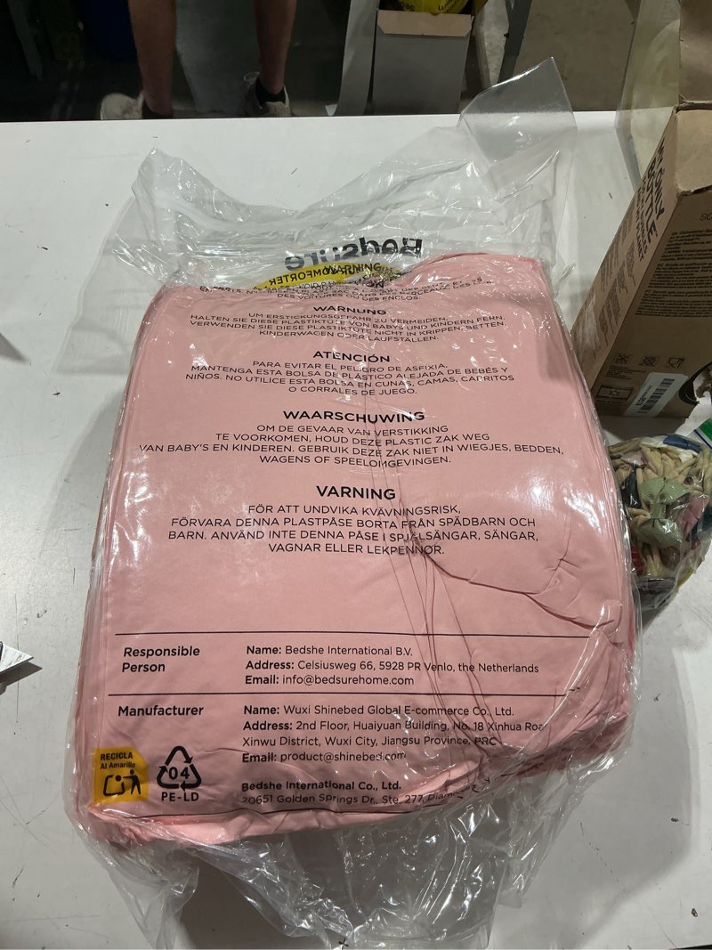 Condition photo showing Good Condition for bedsure twin xl comforter set - extra long 5 pieces dorm bedding sets, pinch pleat pink bed in a bag with comforter, sheets, pillowcase & sham twin xl 06 - pink