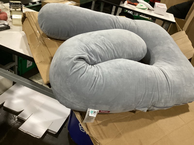 Condition photo showing Good Condition for momcozy huggable - u shaped maternity body pillow