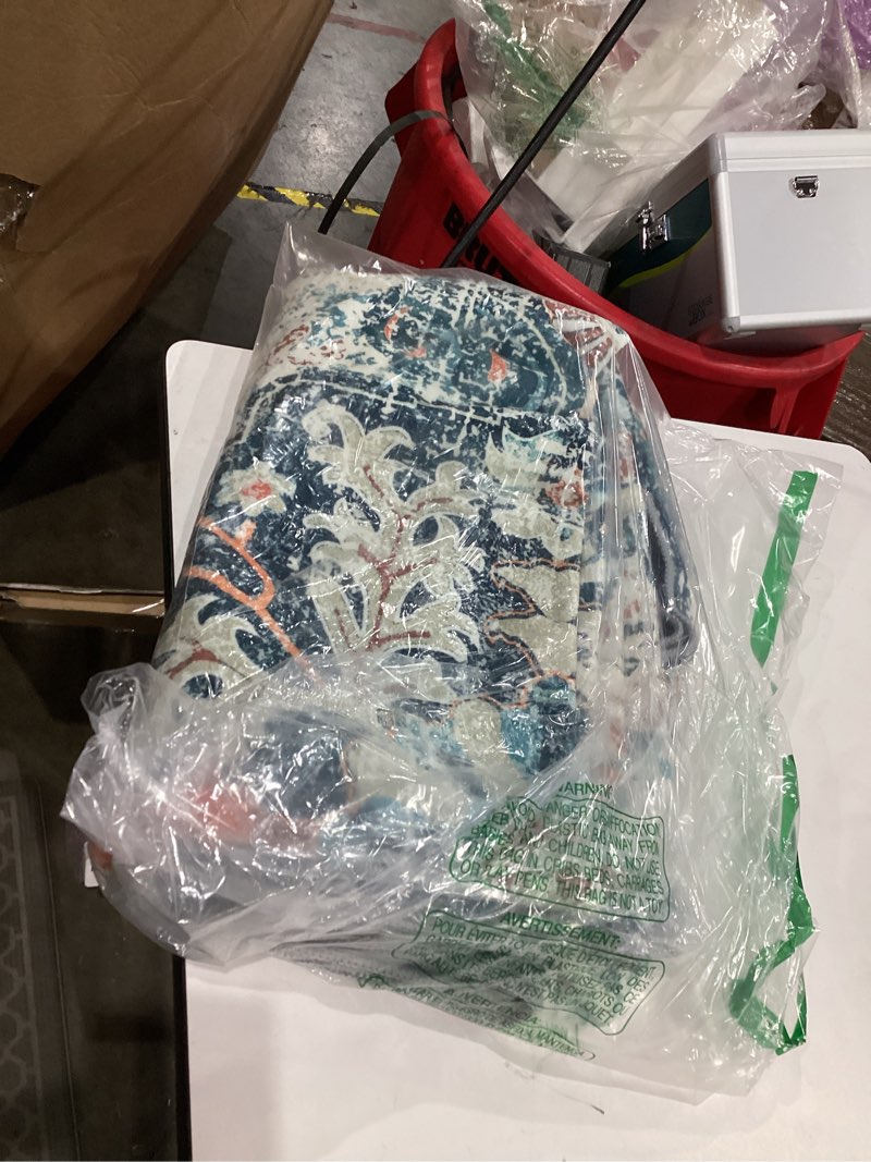 Miscellaneous washable rug size unknown