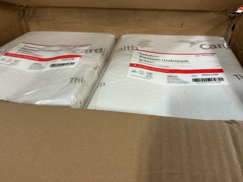 Condition photo showing New/Like New for Cardinal Health UPPMX3036 Premium Underpad, Wings Maximum Absorbency, White, 30 x 36IN (1 case of 70 eaches) 30 in x 36 in Case of 70