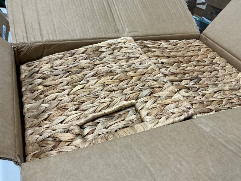 Condition photo showing Good Condition for spaceaid 6 pack wicker basket, storage baskets for organizing, woven rattan basket with handles for shelves, water hyacinth large cube organizer storage bin, 10.5x10.5x10.5 inch, natural 6-pack, 10.5x10.5x10.5in natural