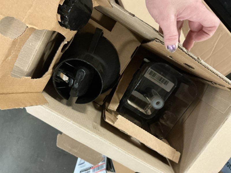 Condition photo showing Good Condition for Technivorm Moccamaster 79112 KBT Coffee Brewer, 40 oz, Polished Silver