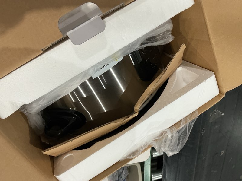 Condition photo showing Good Condition for home digital slow cooker, 6 quart capacity