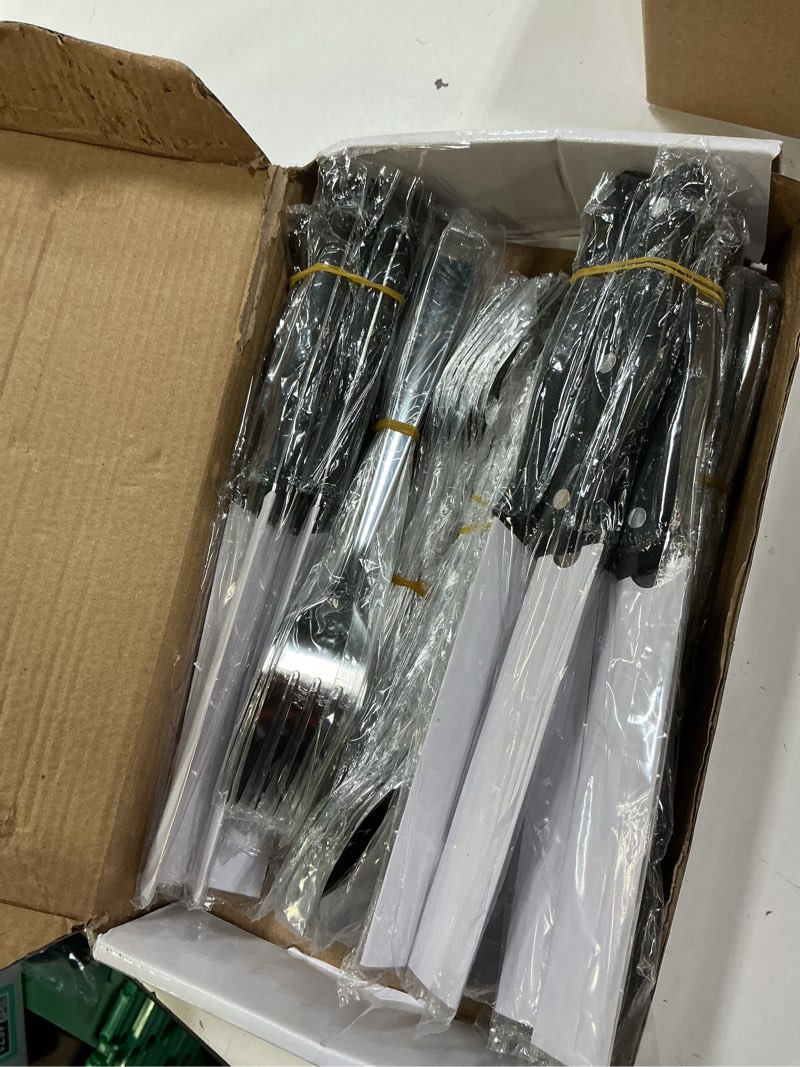 Condition photo showing Good Condition for HIWARE 48-Piece Silverware Set with Steak Knives for 8, 18/8 Stainless Steel Flatware Cutlery Set For Home Kitchen Restaurant Hotel, Kitchen Utensils Set, Mirror Polished, Dishwasher Safe