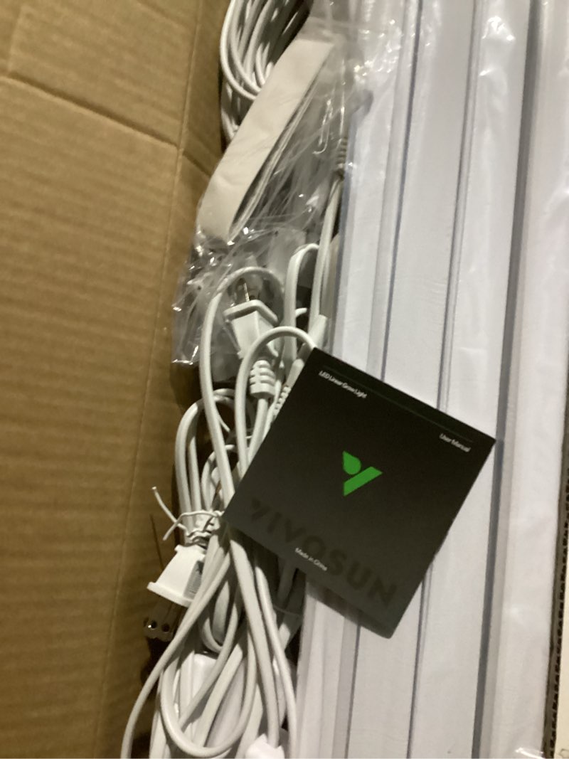 Condition photo showing New/Like New for vivosun 2ft grow lights for indoor plants full spectrum, led plant lights 120w(8 x 15w), t5 grow light strip for seed starting, greenhouse, hydroponics, sgs compatible, linkable, 5000k, 8-pack white 2ft-8 pack