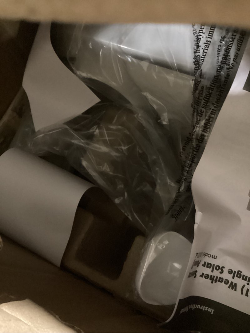 Condition photo showing Good Condition for AcuRite Iris (5-in-1) Indoor/Outdoor Wireless Weather Station for Indoor and Outdoor Temperature and Humidity, Wind Speed and Direction, and Rainfall with Digital Display (01512M) Color Screen