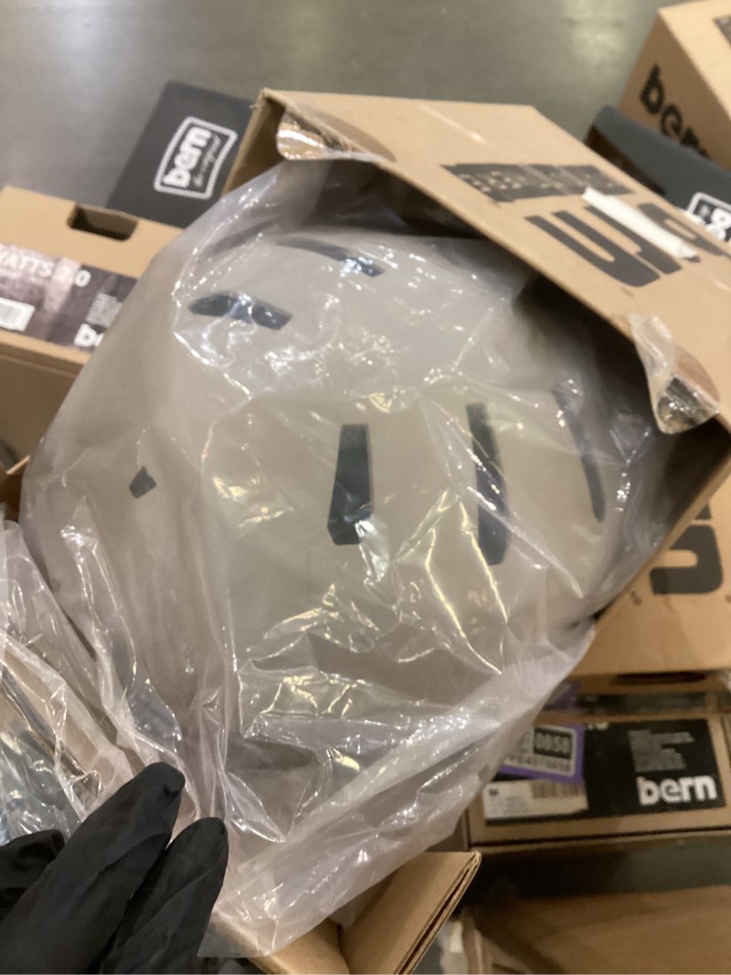 Condition photo showing New/Like New for Bern Macon 2.0 Helmet