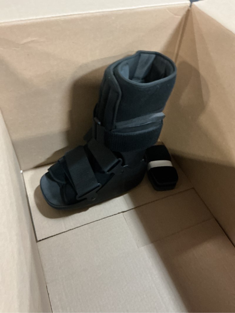 Condition photo showing New/Like New for United Ortho Short Air Cam Walker Fracture Boot, Small, Black Black Small Boot