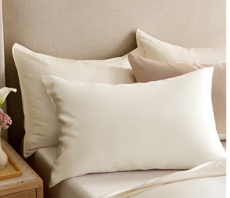 100% mulberry silk pillowcase, white standard , 1 only
