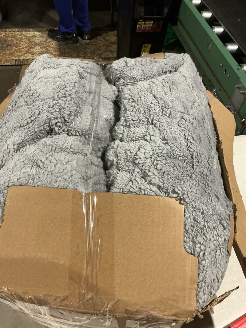 Condition photo showing As Is for Heated Comforter Blanket Queen Size with LCD Controller, Tufted Fast Heating Electric Quilt, 6 Heat Levels & 2-10H Time Settings, UL Certified, Grey Queen 90\" x 90\" Pink-tufted Queen 90\"× 90\"