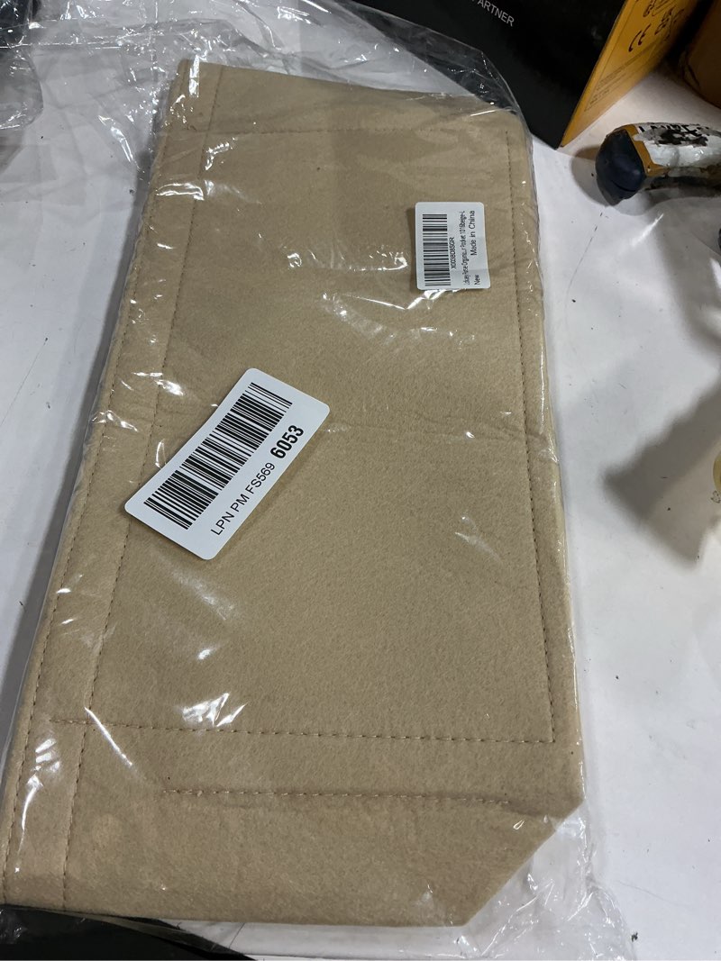 Condition photo showing Good Condition for Lckaey Purse Organizer Insert for Chanel 19 Maxi bag Organizer with Side Zipper Pocket beige 1016 33 * 9 * 20cm