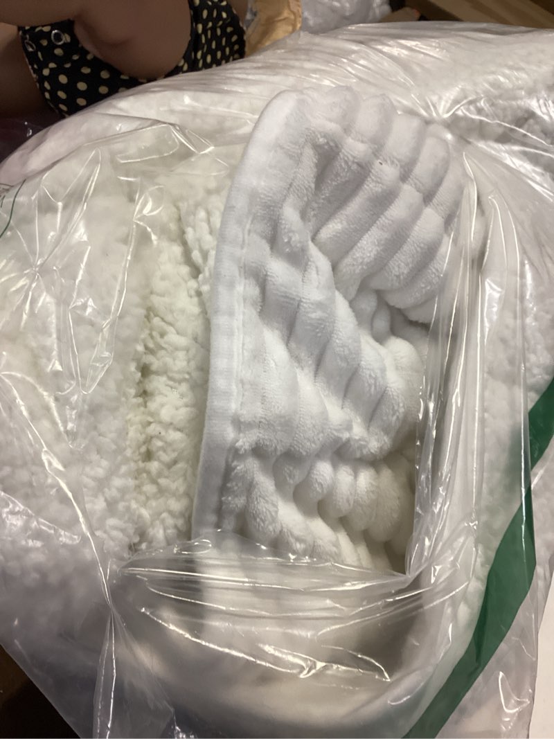 Condition photo showing Good Condition for BEDELITE Fleece Throw Blanket for Couch - 300GSM Soft & Warm Fluffy Cream White Blanket, Decorative and Giftable Striped Blankets for Women, Men, 50"x60" Cream Throw(50"x60")