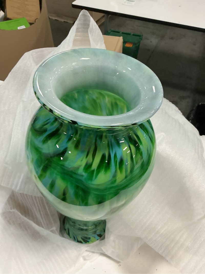 Condition photo showing New/Like New for 20" tall green glass vase hand blown large floor glass vase home decor, pretty modern dark green flowers vases, jarrones grandes para sala elegantes, large vases for living room wedding decor