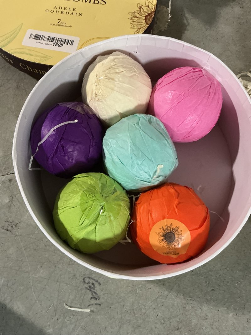 Condition photo showing Good Condition for adelegourdain bath bombs set 6 pcs xxl size - gift set for women, 200g/7oz, mineral bath bombs for sensitive skin, gift set or birthday or mothers day, gift box idea for her multiscented - pack of 6