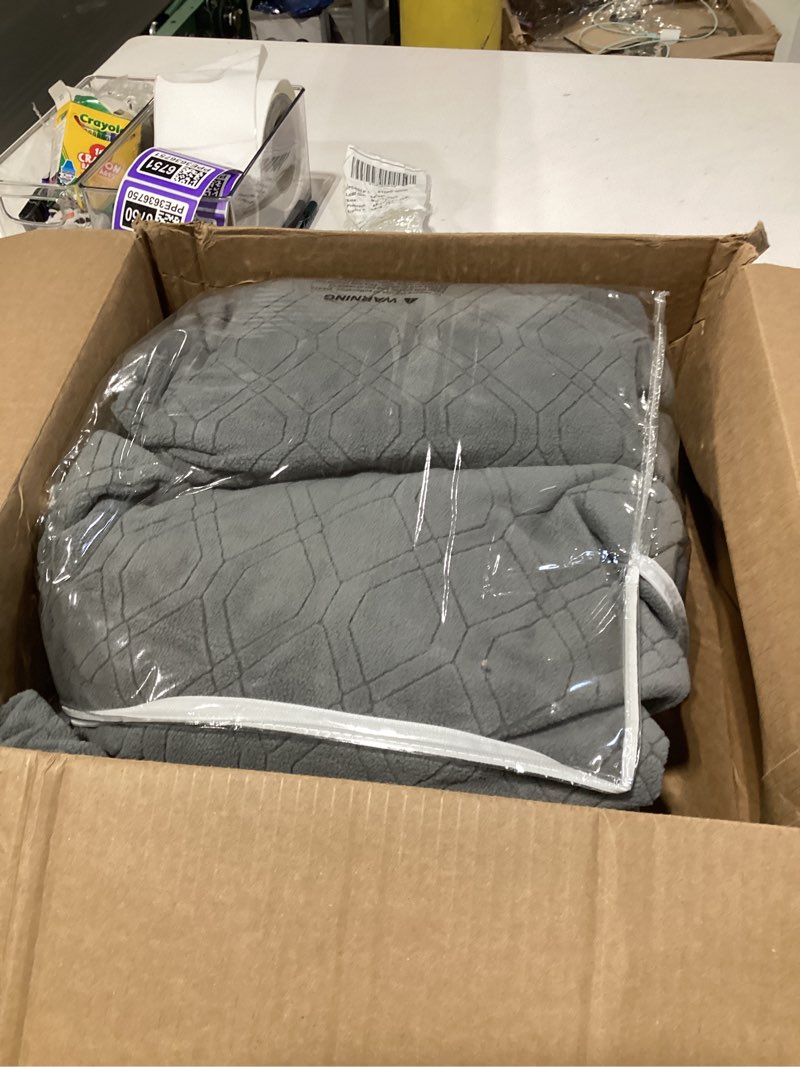 Condition photo showing Good Condition for VANSOFY Recliner Loveseat Cover with Middle Console Stretch Reclining Sofa Slipcover for 2 Seat Jacquard Reclining Couch Sofa Covers Furniture Protector with Elastic Straps Bottom (Dark Gray) Dark Gray 2 Seater+Console
