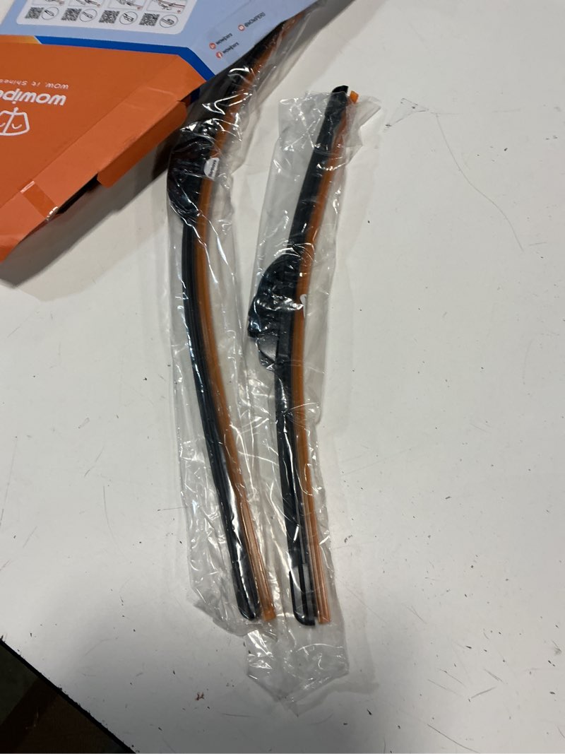 Condition photo showing Good Condition for wowiper silicone windshield wipers replacement for toyota corolla 2009-2019 rav4 2013-2023/honda accord 2019-2022 crv 2012-2016  car wiper blades isol
