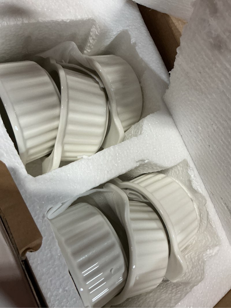 Condition photo showing New/Like New for french onion soup bowls with handles, 12 oz oven safe soup crocks set of 6, ramekins for baking, pot pies, chili, dessert, microwave & dishwasher safe