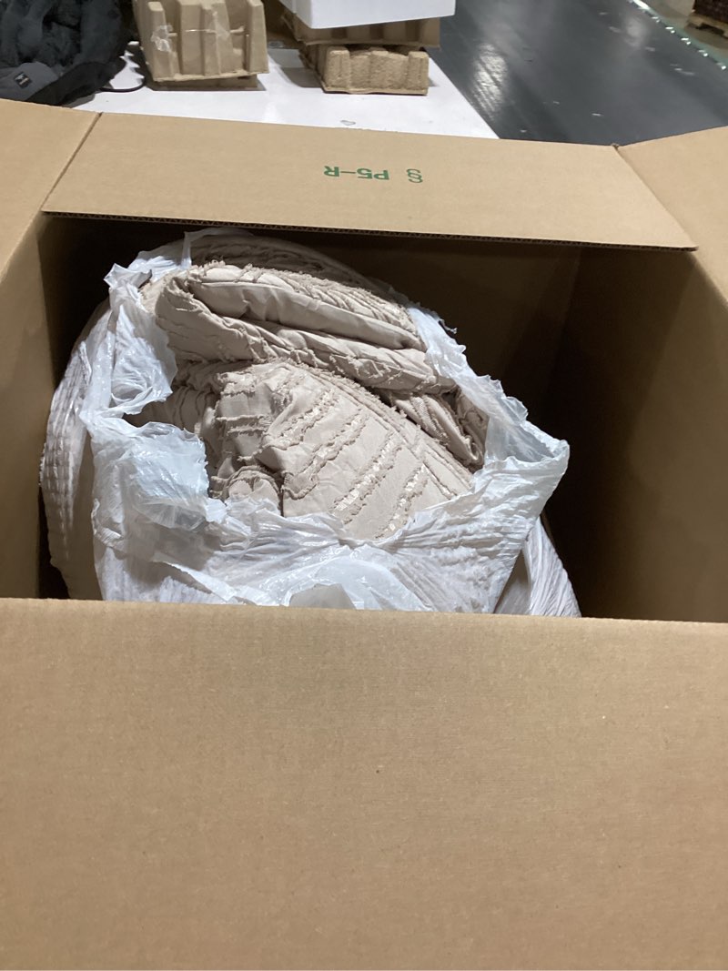 Condition photo showing Good Condition for Andency Khaki King Size Comforter Set, 3 Pieces Boho Soft Bedding Set & Collections, Farmhouse Tufted Fluffy Warm Bedding Comforter Sets for King Bed (1 Comforter 104x90In, 2 Pillowcases) 06 - Khaki King (104"x90")