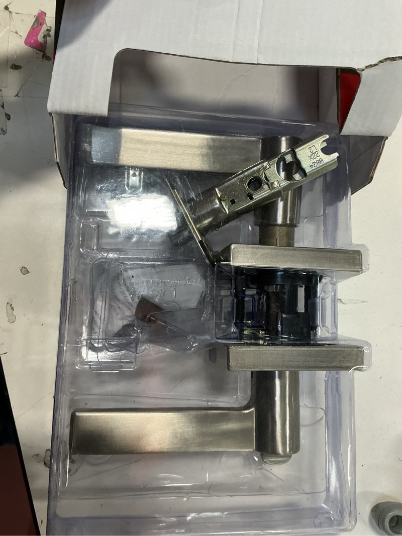 Condition photo showing Good Condition for Kwikset Signature SmartKey Halifax Satin Nickel Entry Lockset