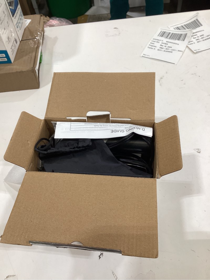 Condition photo showing New/Like New for Powerful 600W Hand Mixer, 5-Speed Electric Hand Held Mixer for Baking, Lightweight Stainless Steel Hand Beaters *2 & Dough Hooks*2 with Eject Button, Kitchen Mixer for Cream, Cookies, Dough-Black