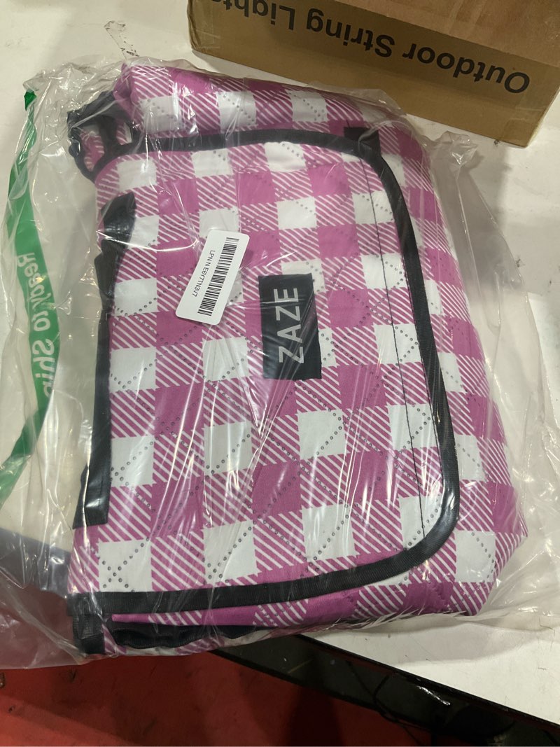 Condition photo showing Good Condition for zaze picnic blanket waterproof sandproof, 80''x80'' 3-layer cute compact extra large machine washable foldable beach mat, big xl outdoor blankets for spring summer camping, park, grass(pink and white)