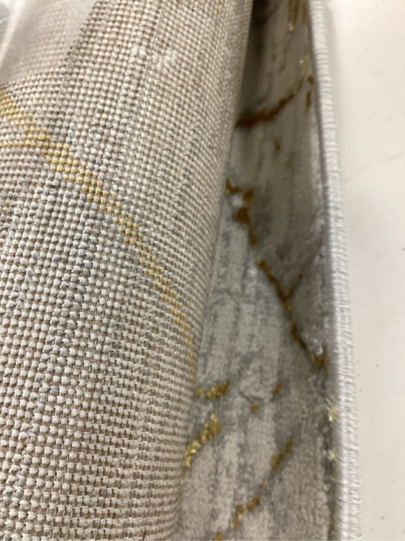 Condition photo showing Good Condition for LUXE WEAVERS Sunset Collection 372 Gold 2x3 Modern Abstract Area Rug Gold 2' x 3' (Rectangular)
