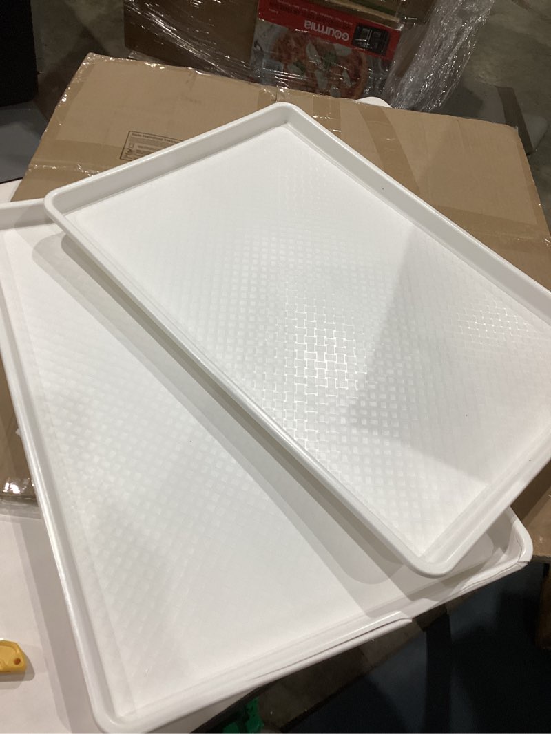 Condition photo showing Good Condition for 18 x 26 inch plastic tray white