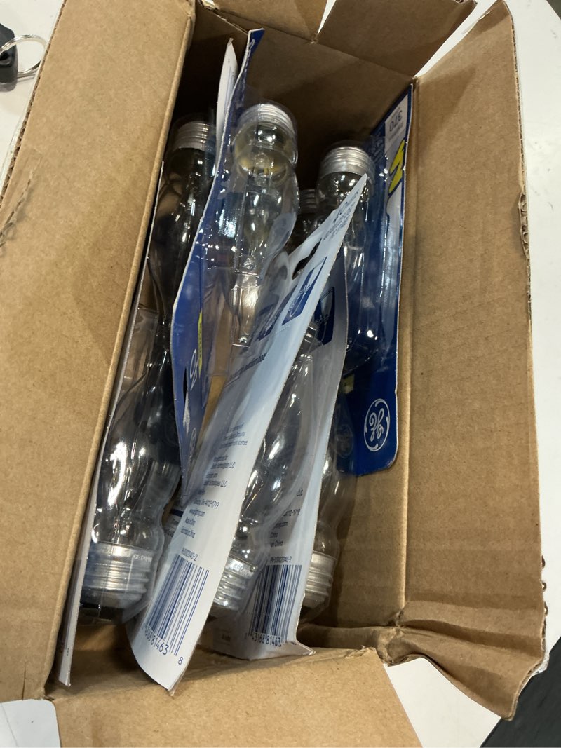 Condition photo showing New/Like New for 12 ge light bulbs 40watts bent tip crystal clear medium base decorative new 6-pk