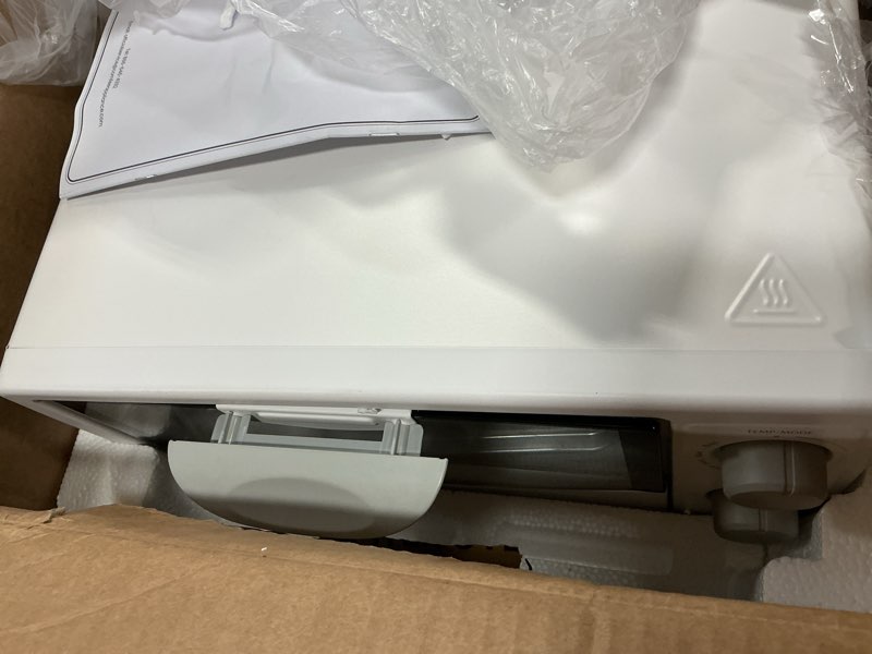 Condition photo showing Good Condition for COMFEE' Countertop Oven, Small Toaster Oven Combo 4 slice, Mini Oven for 9" Pizza, Compact Oven, Bake, Broil, 950W, White, CTO-E101A(WH) 4 Slice White