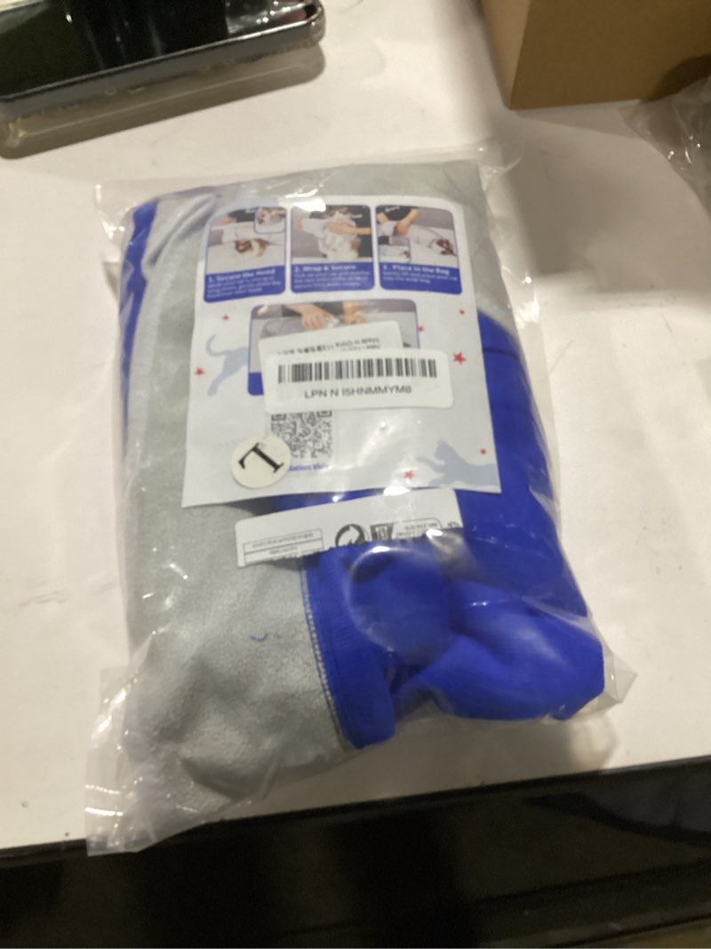 Pawfun Self-Adhesive Cat Grooming Wrap, Cozy Cat Wrap for Cutting Nails, Breathable Anti-Scratch Cat