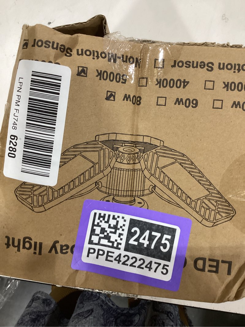 Condition photo showing Good Condition for LED Garage Lights, Deformable Ceiling Light 9000 Lumens, 82W CRI 80 Shop Light, Adjustable Garage Lights, Led Lighting (No Motion Activated) (1-Pack)