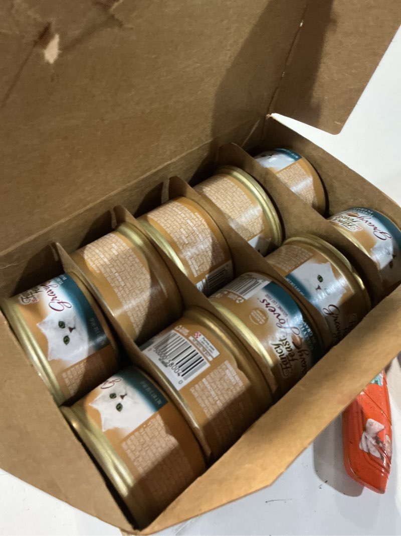 Condition photo showing New/Like New for purina fancy feast gravy lovers chicken, turkey & beef collection gourmet wet cat food - 3oz/30ct variety pack